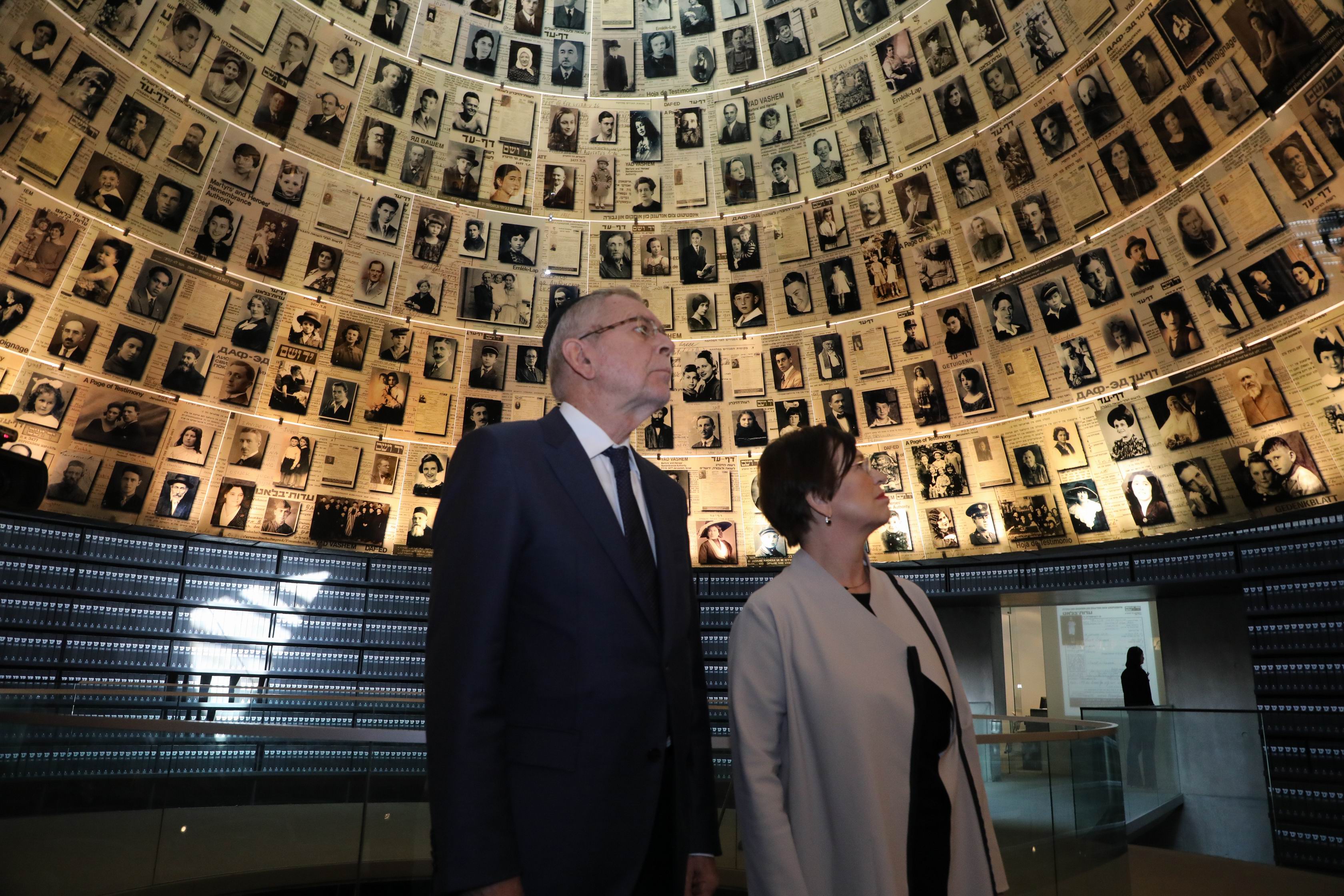The President and First Lady of Austria in the Hall of Names 